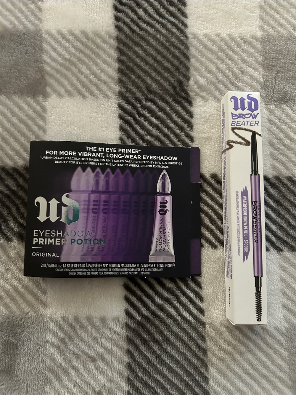 URBAN DECAY Eyeshadow Primer Potion and Brow Beater Pencil